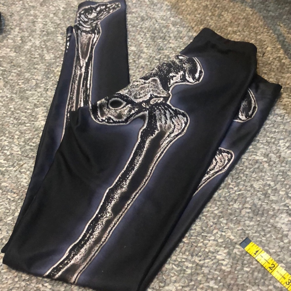 Blackmilk leggings size m